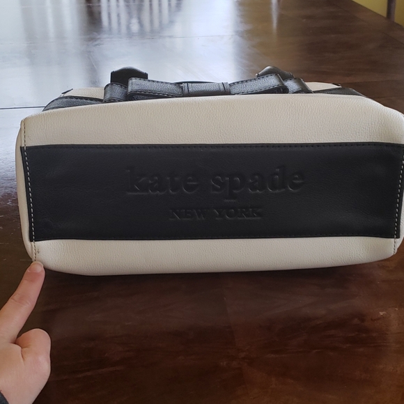 COPY - Kate Spade Villabella Quinn Double Bow Bag… - Picture 4 of 11